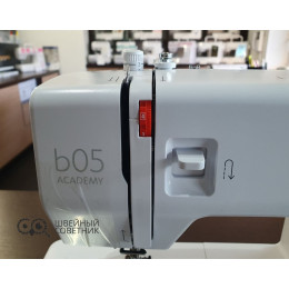 Швейная машина Bernette b05 Academy