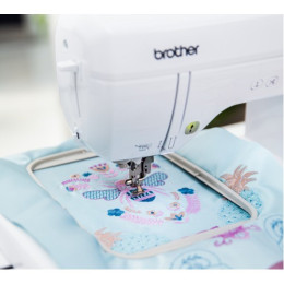 Швейно-вышивальная машина Brother Innov-is F580