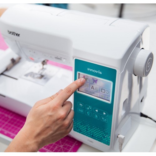 Швейно-вышивальная машина Brother Innov-is F580 в Минске