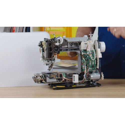 Швейно-вышивальная машина Brother Innov-is M370 в Минске