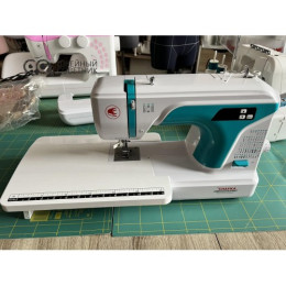 Швейная машина Chayka New Wave 4030